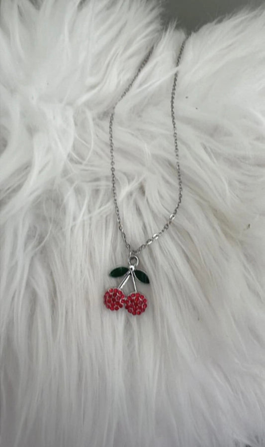 Collana con ciliegia