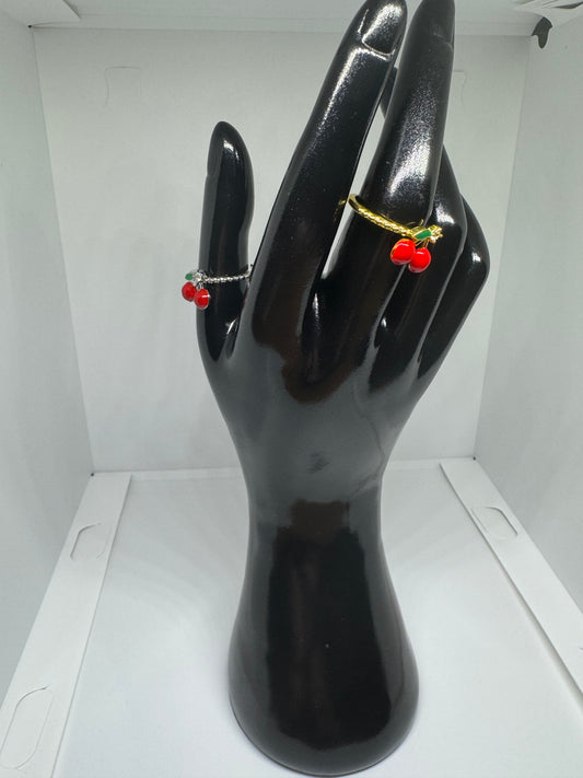 Anello con ciliegia